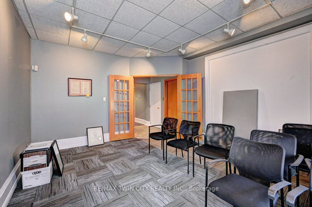 171 Victoria Street Property Photo 20