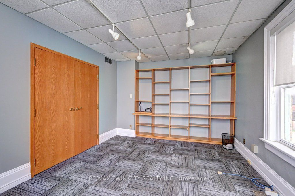 171 Victoria Street Property Photo 27