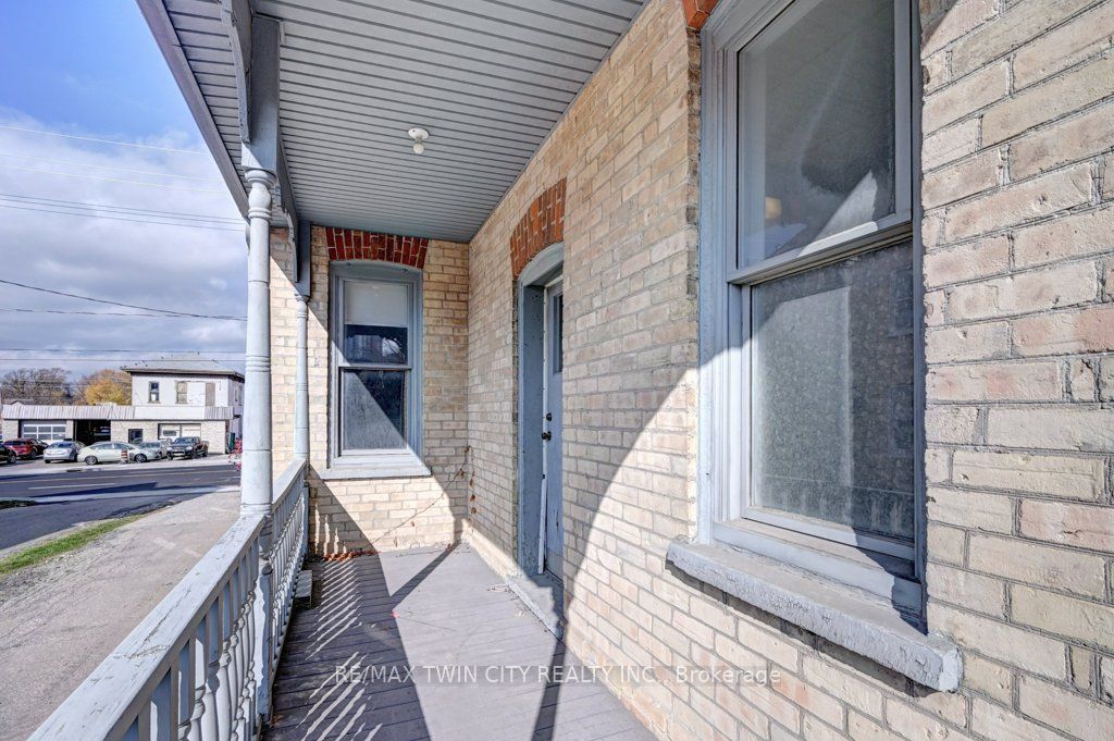 171 Victoria Street Property Photo 31