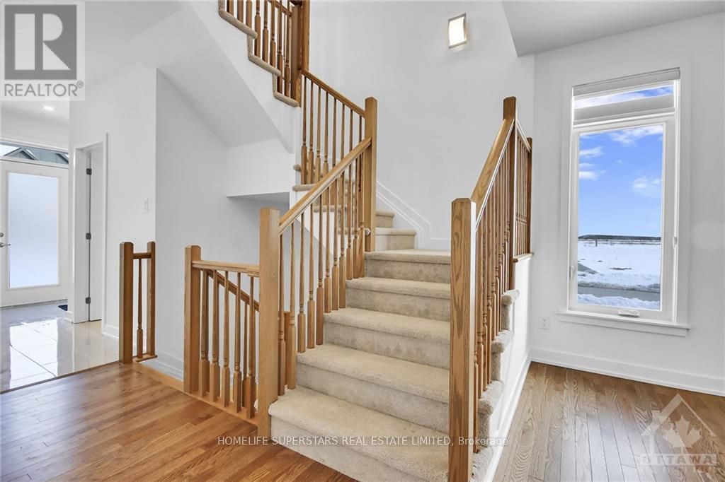 55 Big Dipper Street Property Photo 4