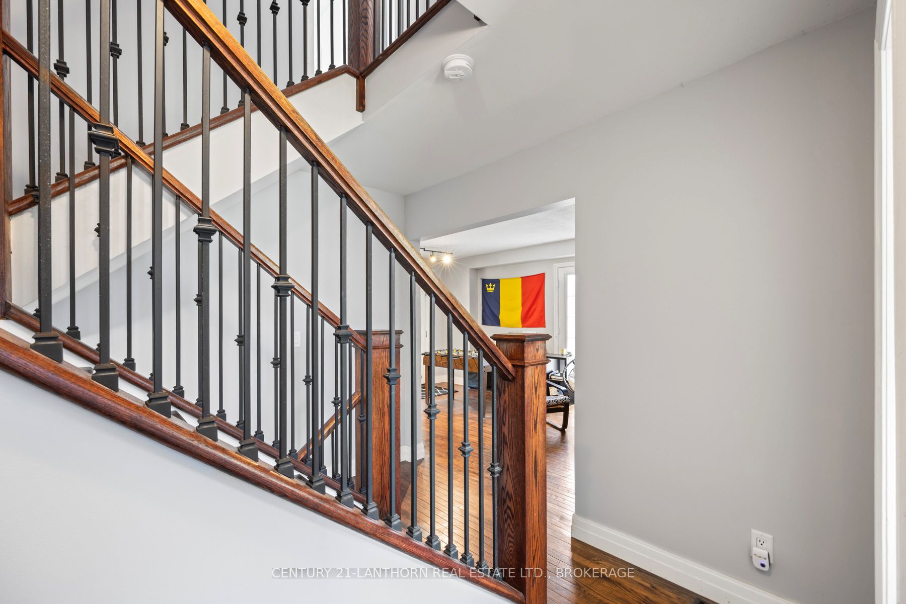 58 Cliff Crescent Property Photo 6