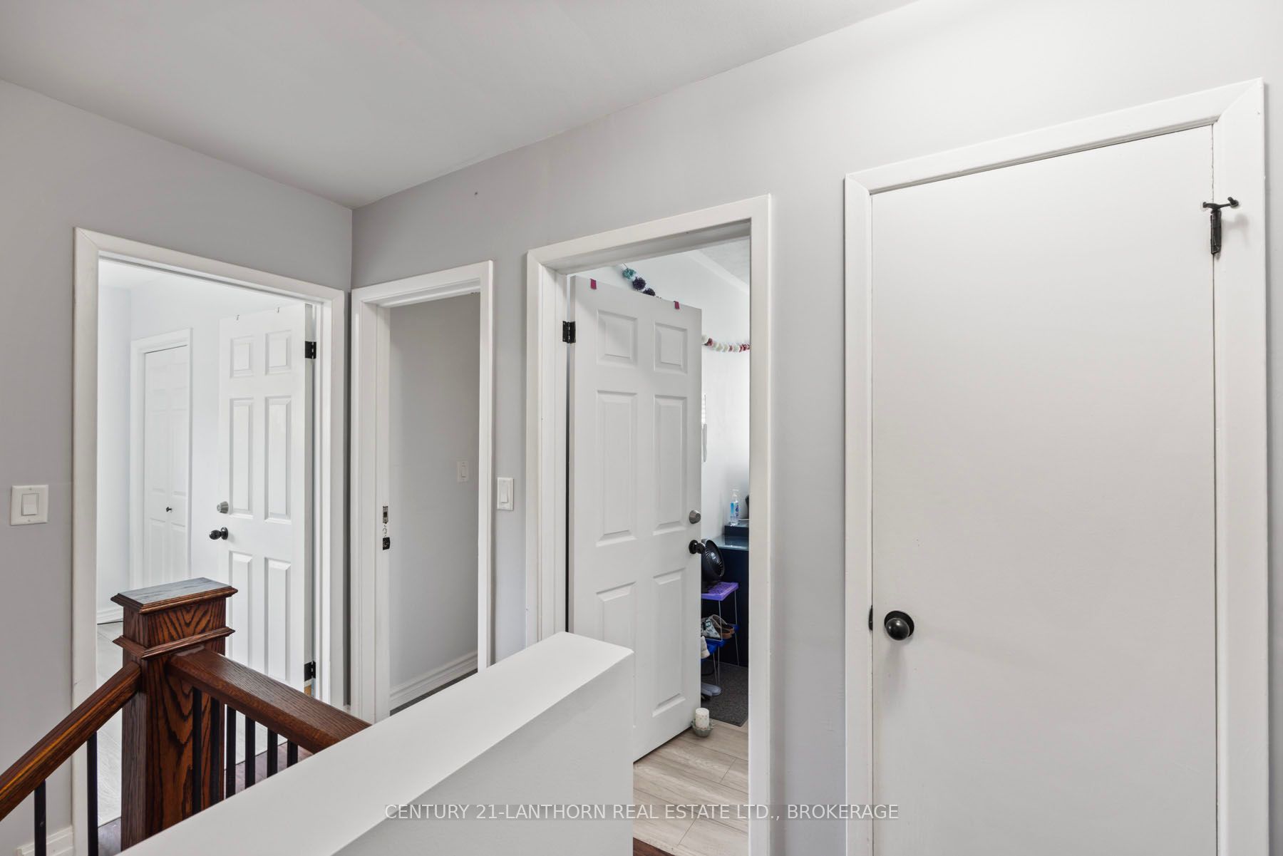 58 Cliff Crescent Property Photo 18