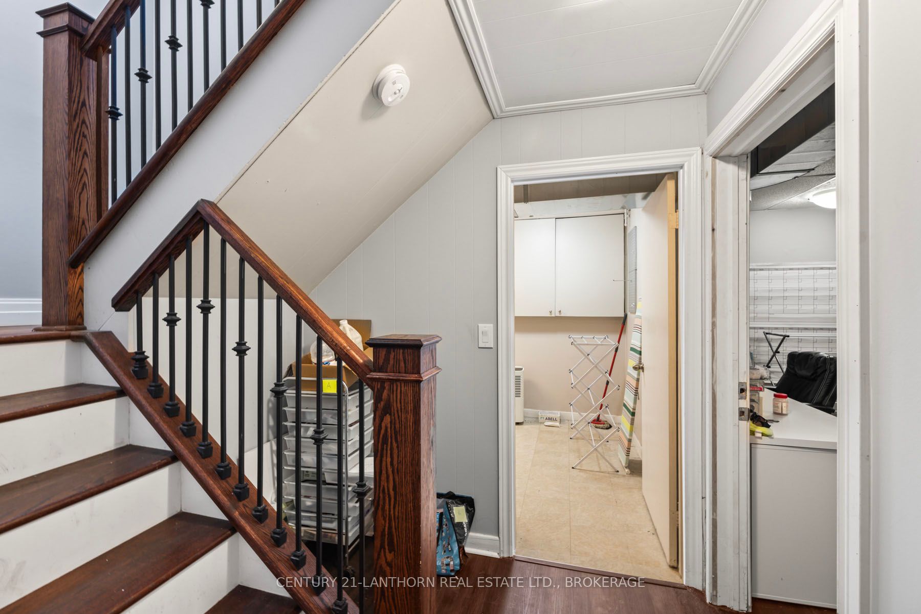 58 Cliff Crescent Property Photo 28