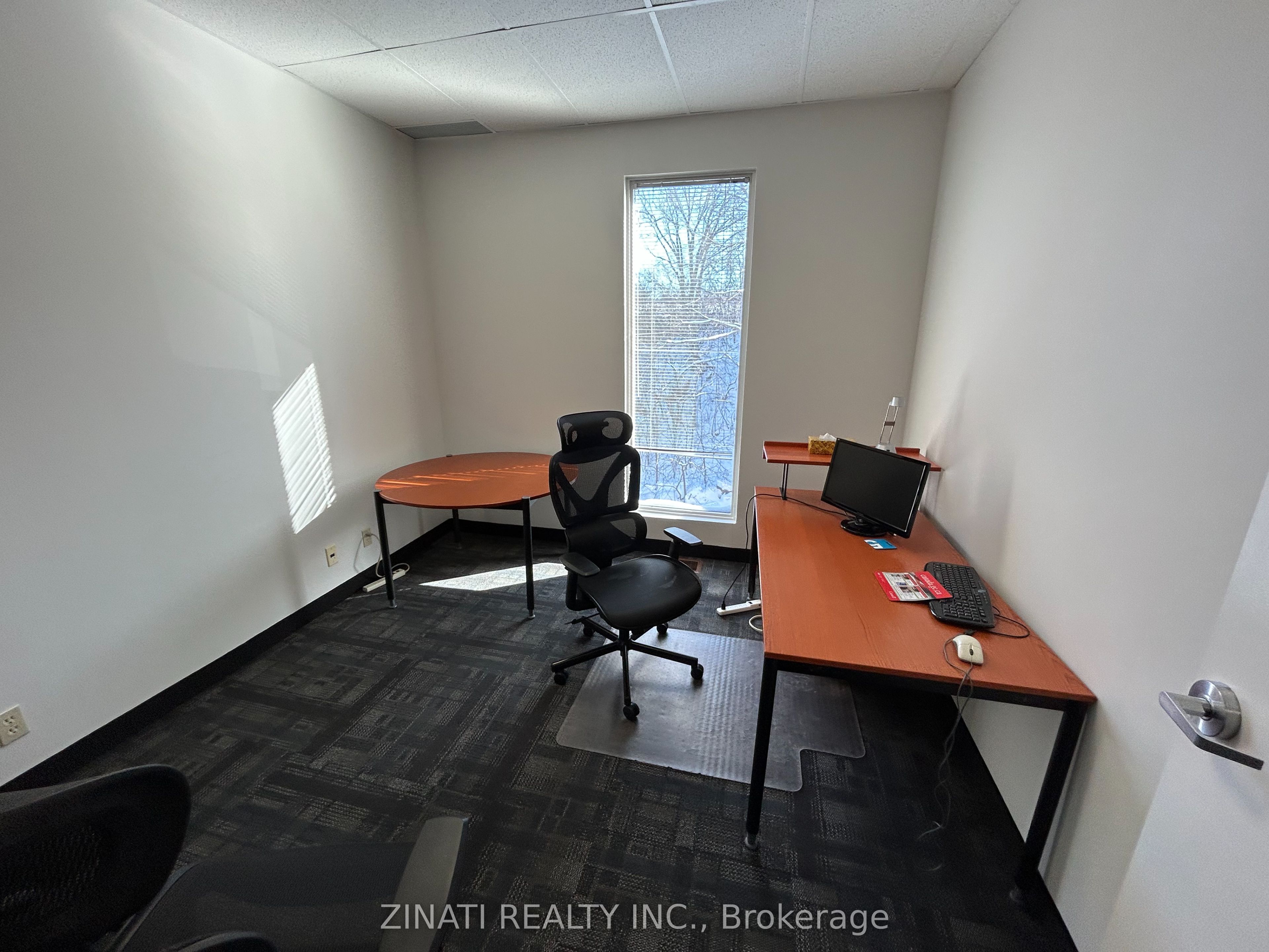 1750 Courtwood Crescent Property Photo 7