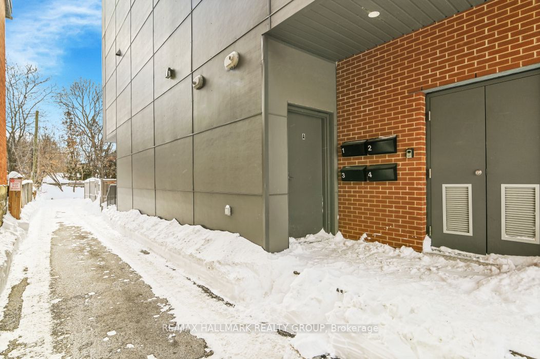 296 Somerset Street Property Photo 2