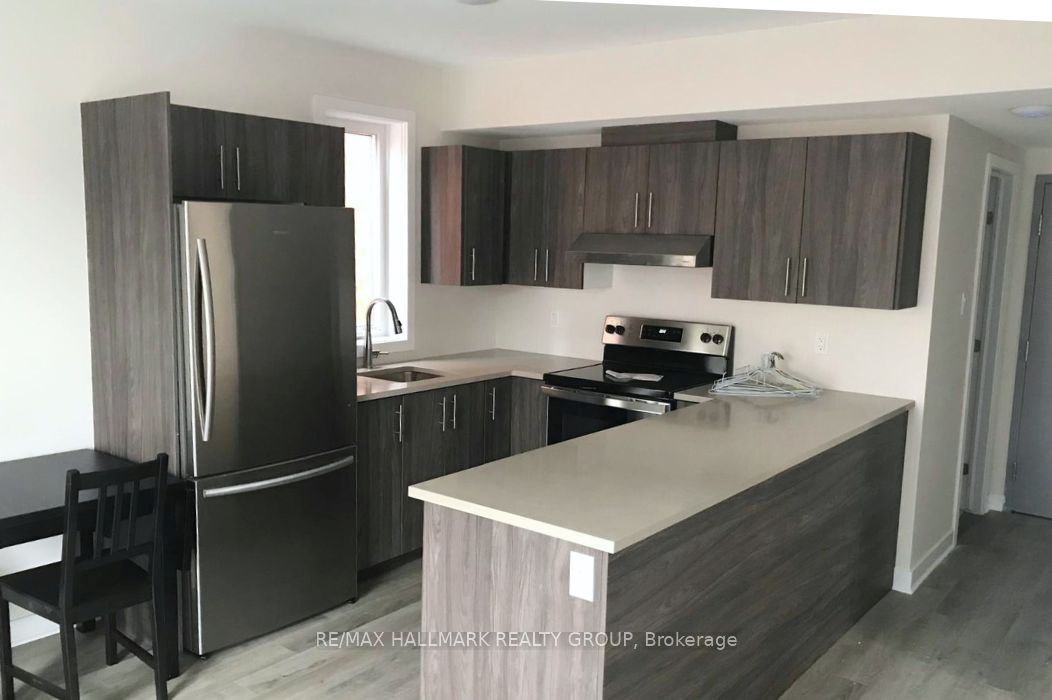 296 Somerset Street Property Photo 10