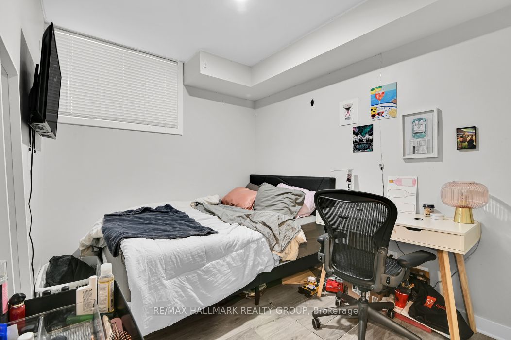 296 Somerset Street Property Photo 19