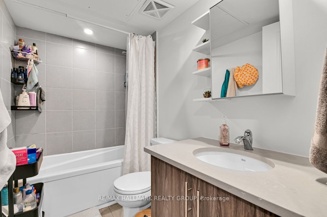 296 Somerset Street Property Photo 20