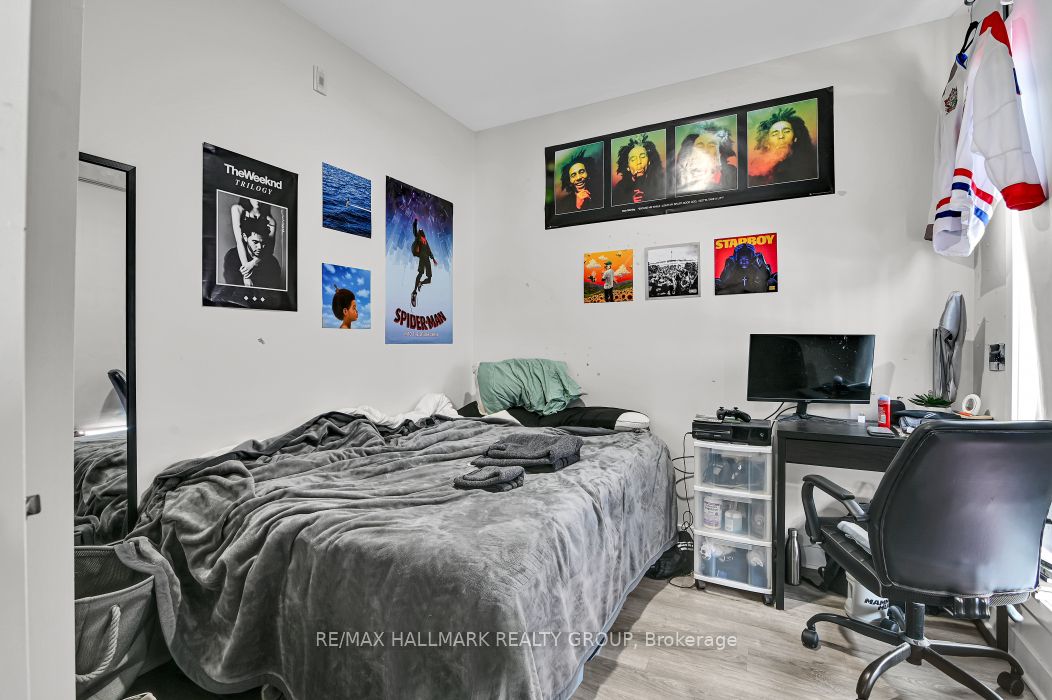 296 Somerset Street Property Photo 24
