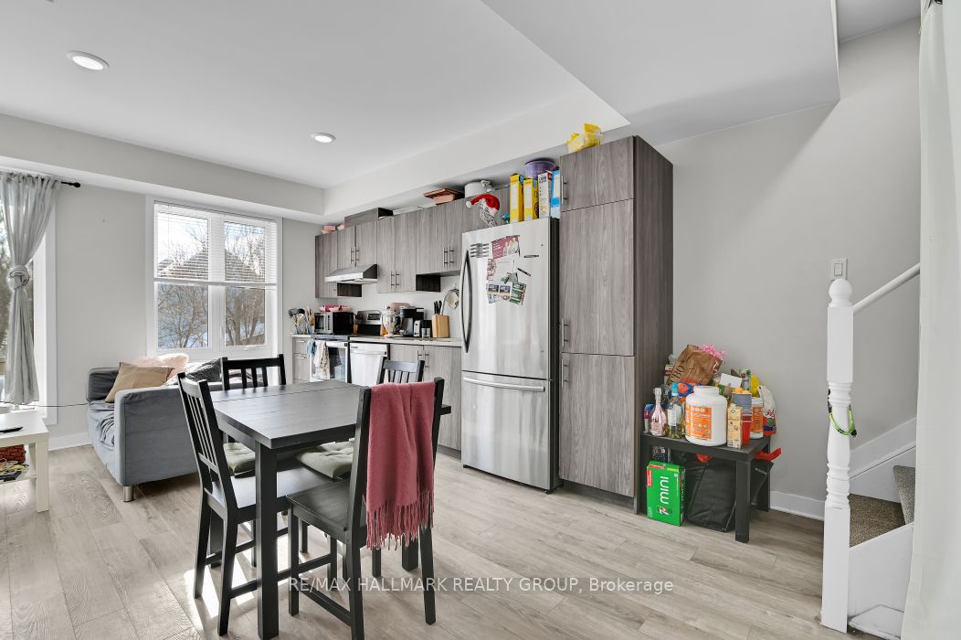 296 Somerset Street Property Photo 28