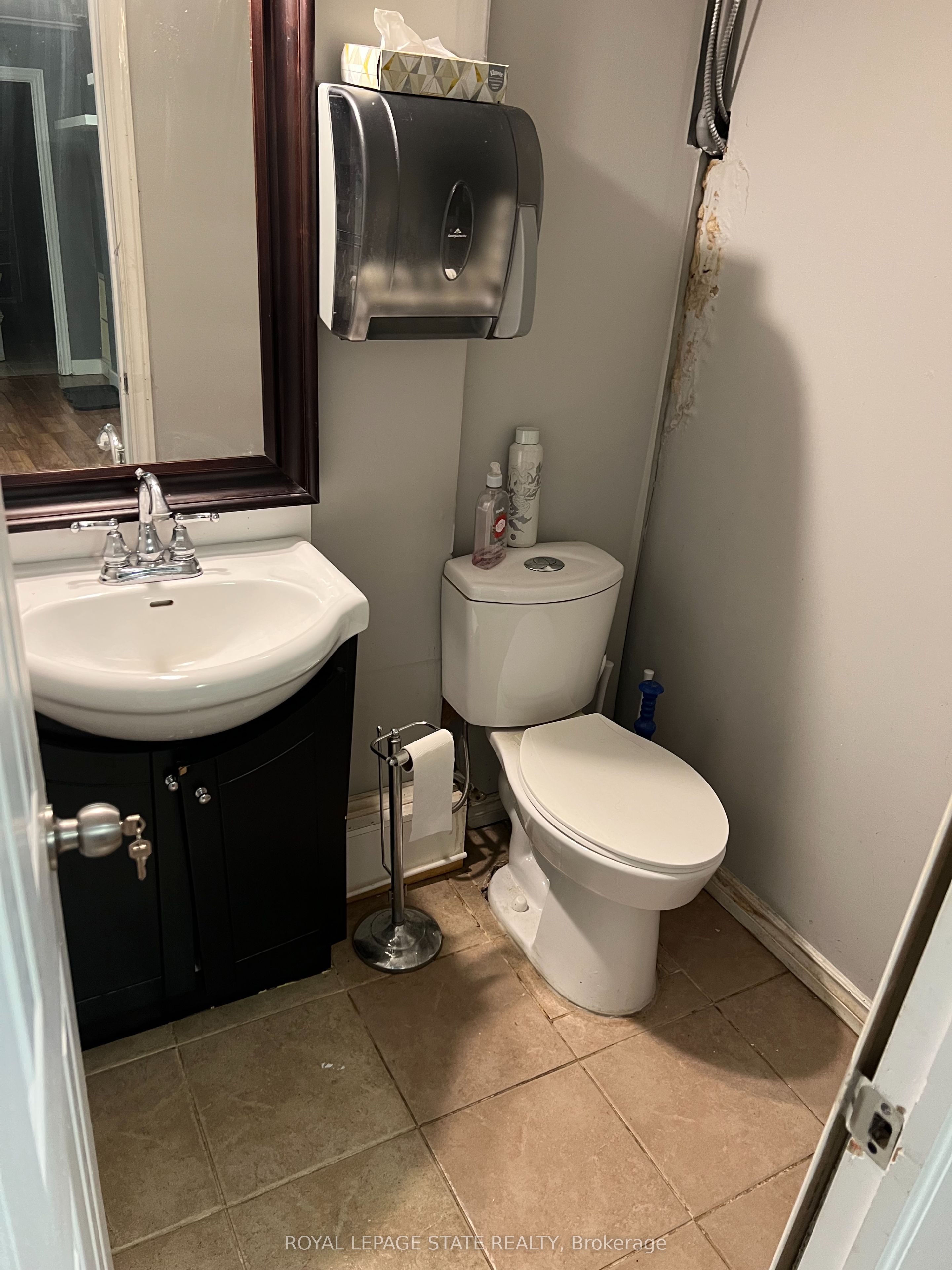 449 Main Street Property Photo 5