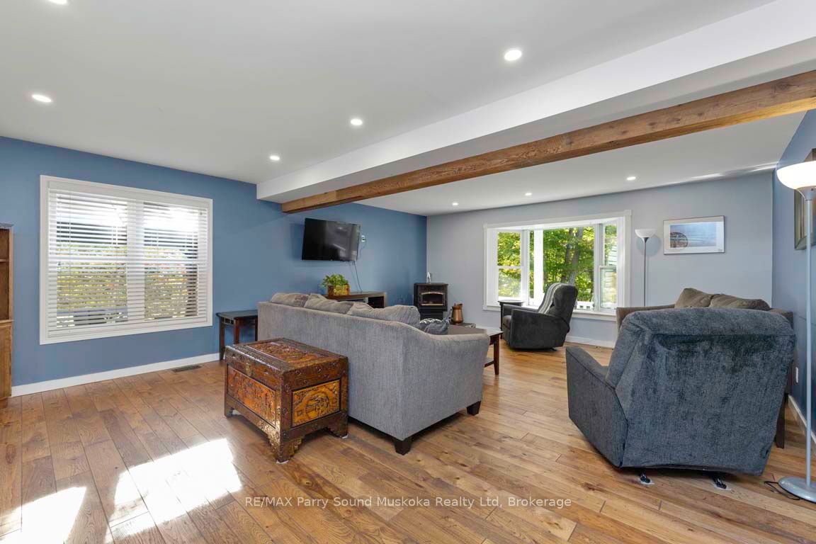 33 Humphrey Drive Property Photo 8