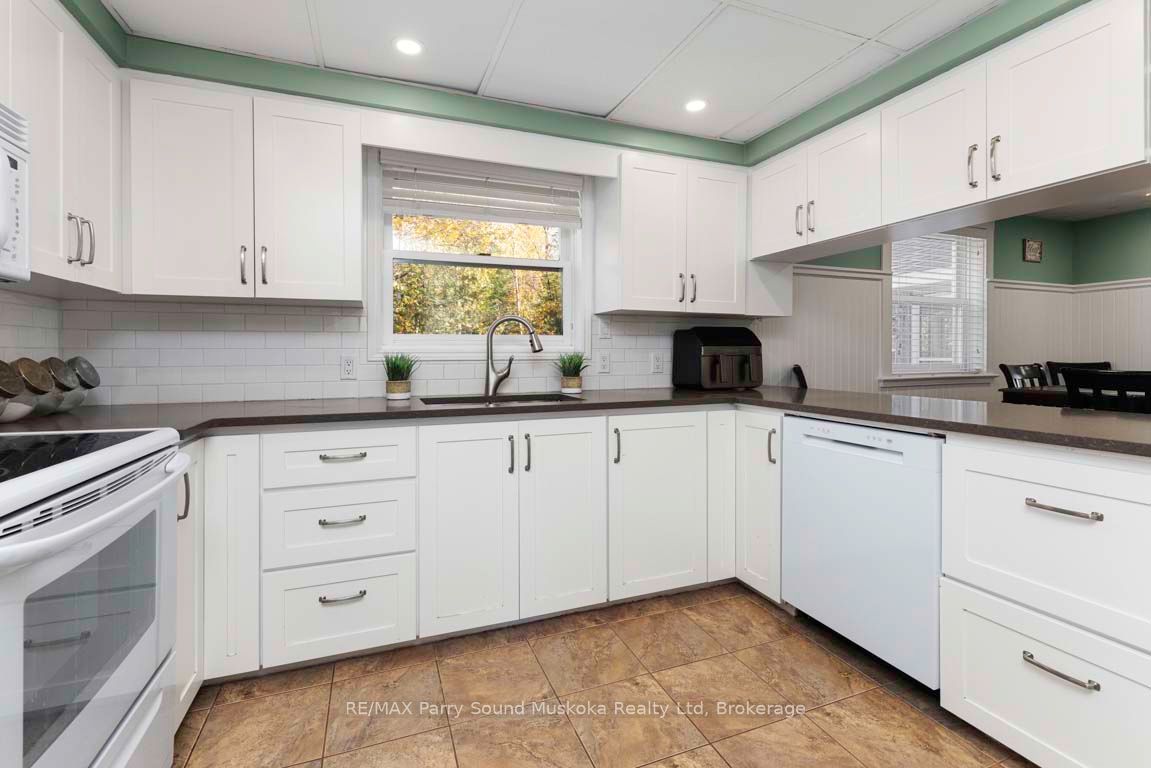 33 Humphrey Drive Property Photo 12