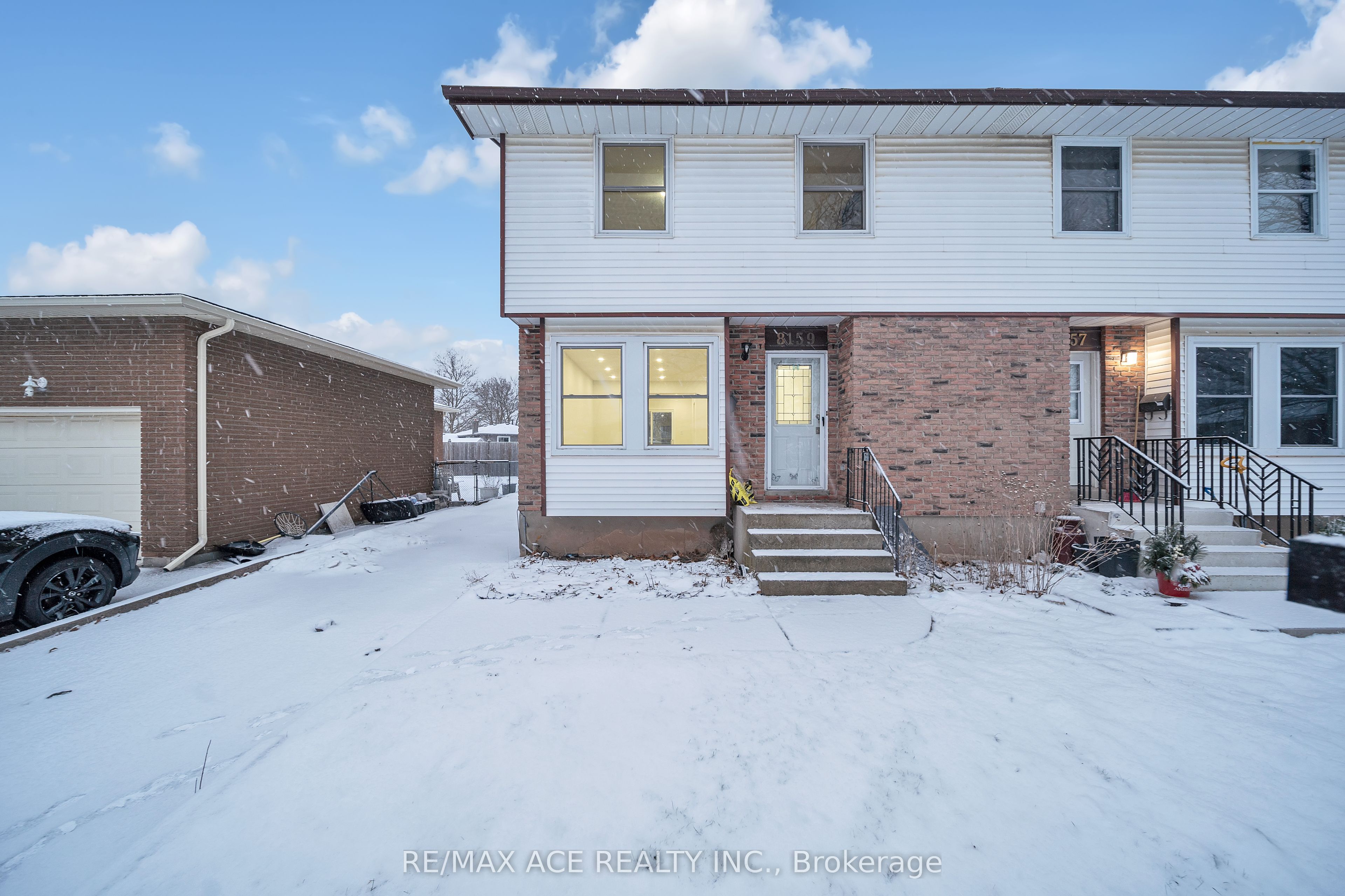 8159 Lynhurst Drive Property Photo 4