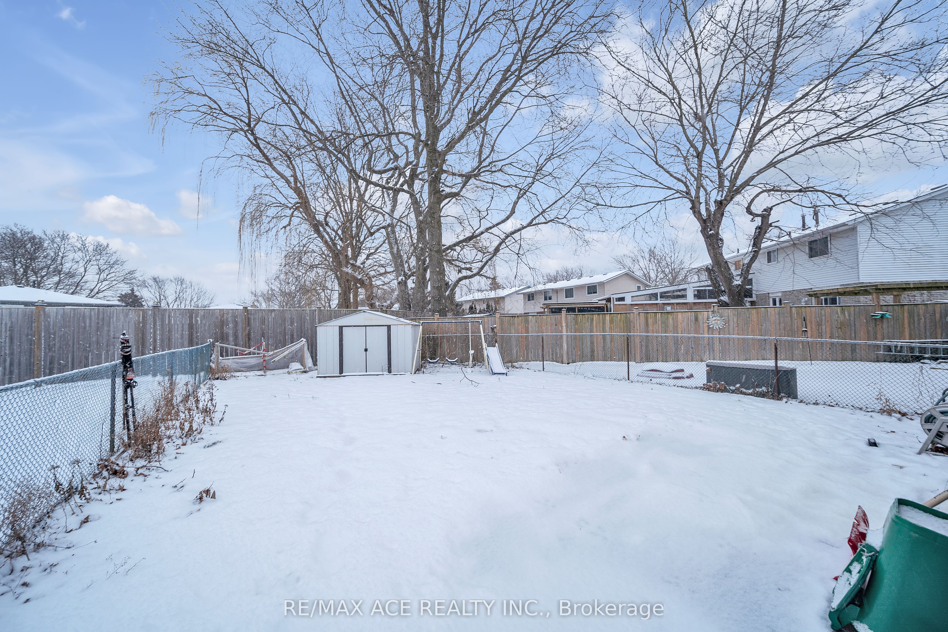 8159 Lynhurst Drive Property Photo 7