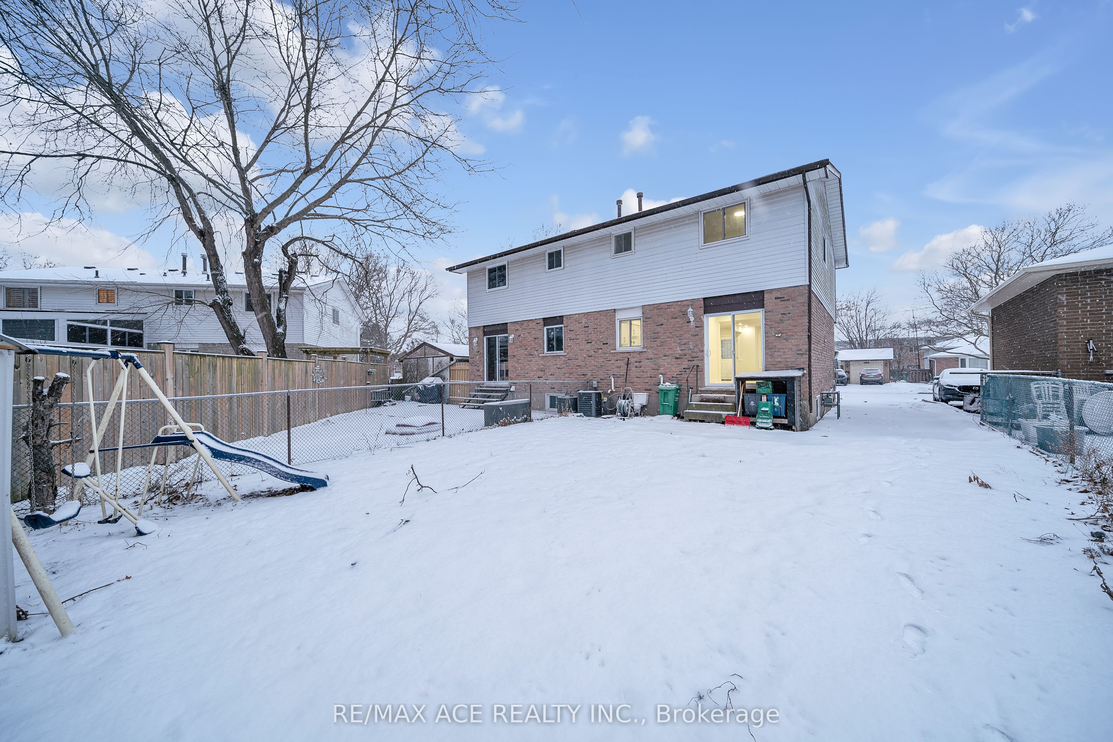 8159 Lynhurst Drive Property Photo 8