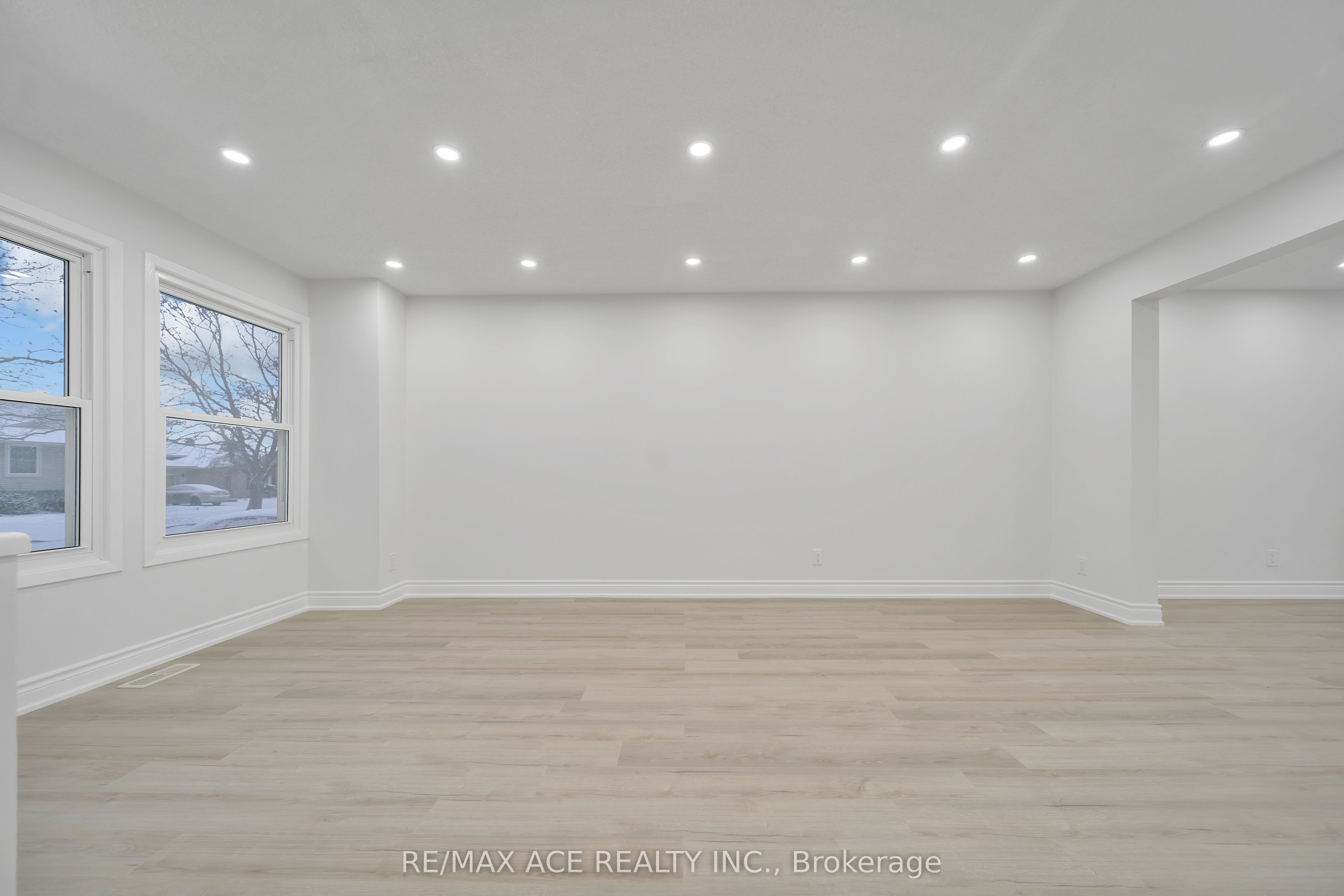 8159 Lynhurst Drive Property Photo 13
