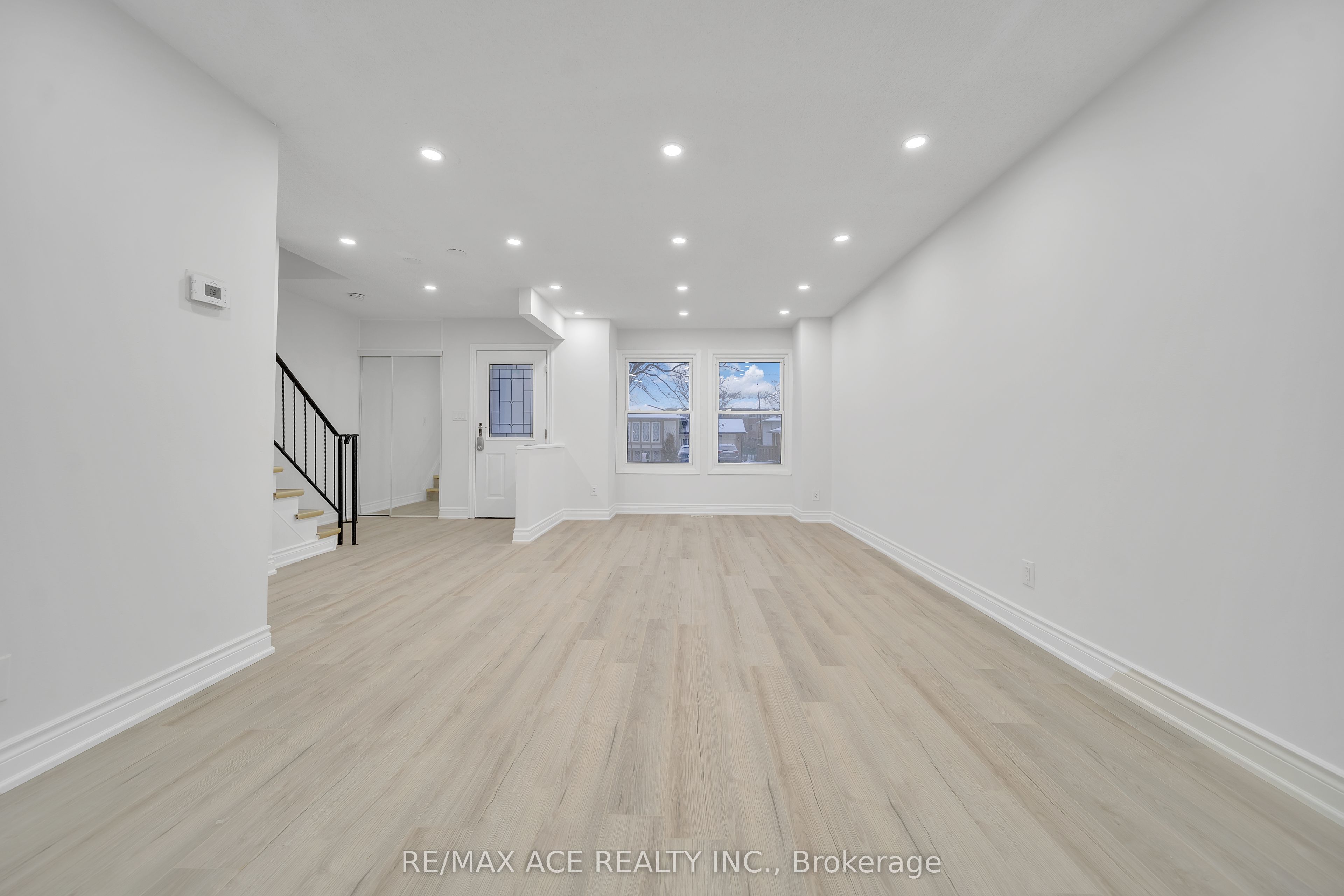 8159 Lynhurst Drive Property Photo 14