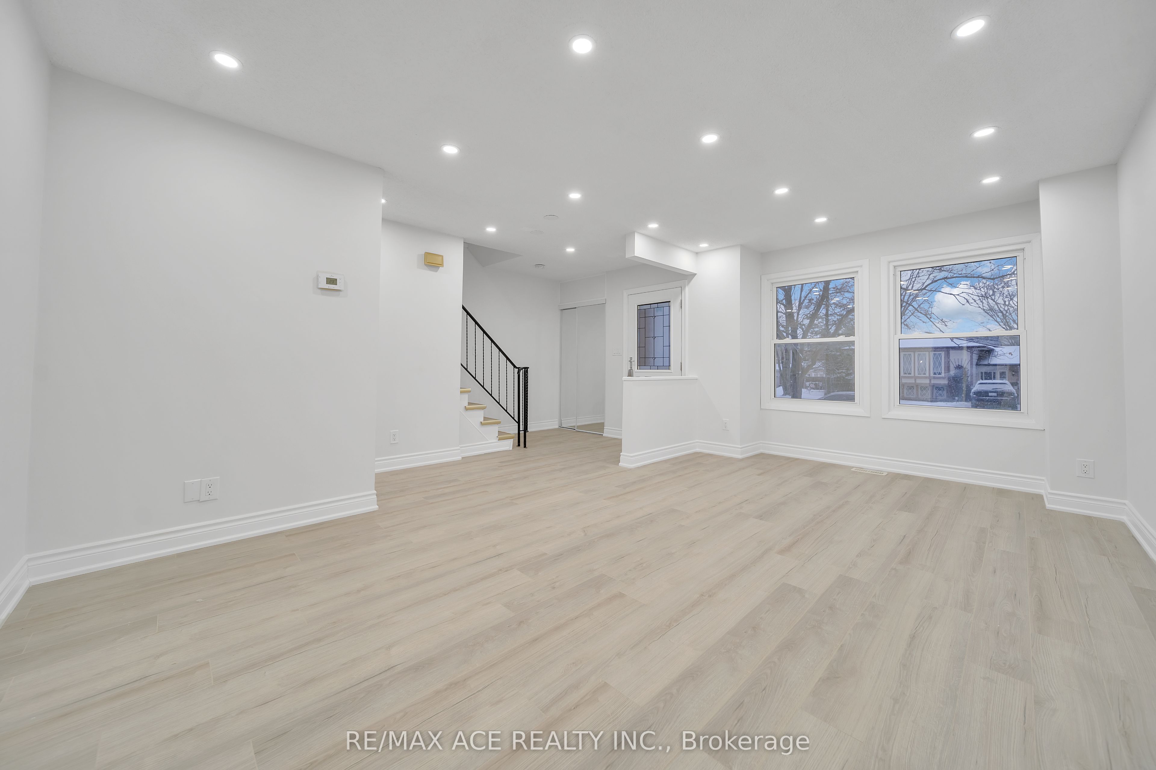 8159 Lynhurst Drive Property Photo 15
