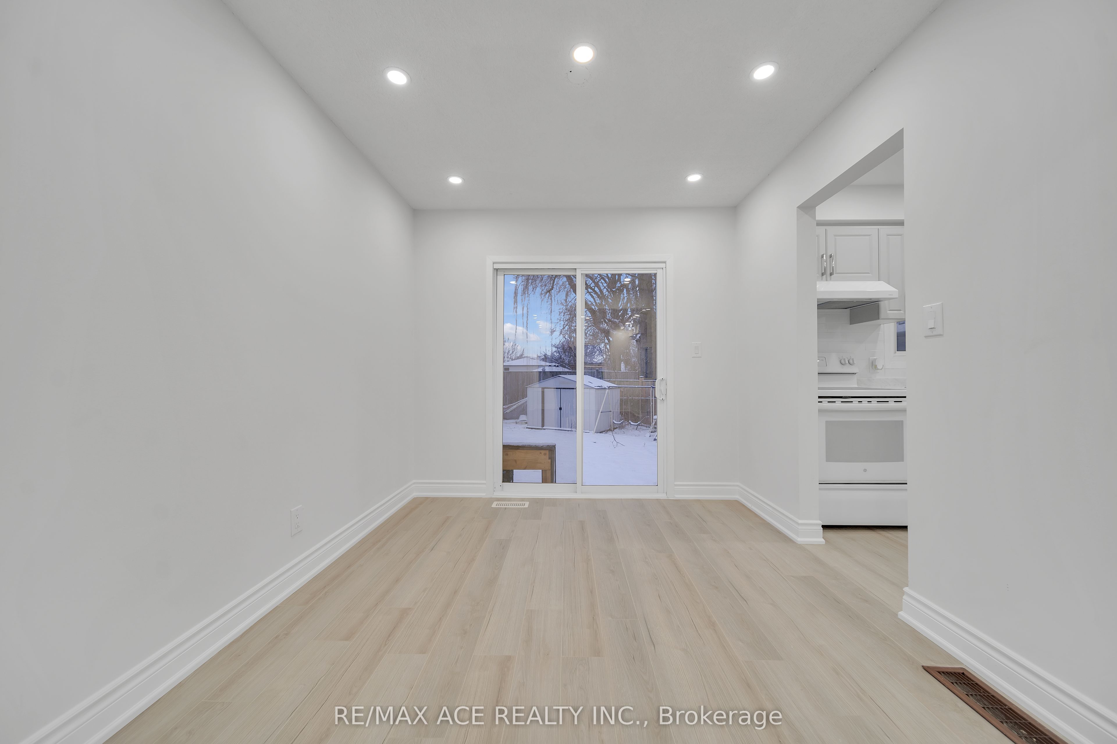 8159 Lynhurst Drive Property Photo 18