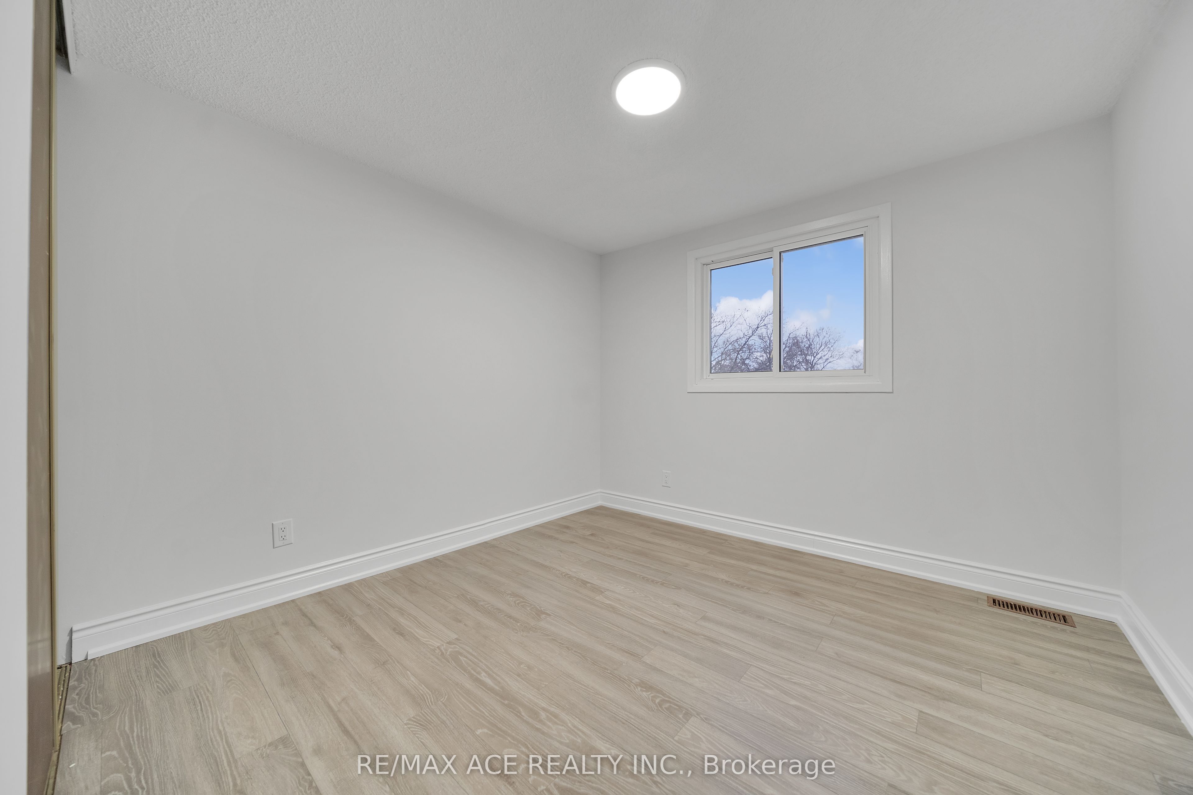 8159 Lynhurst Drive Property Photo 29