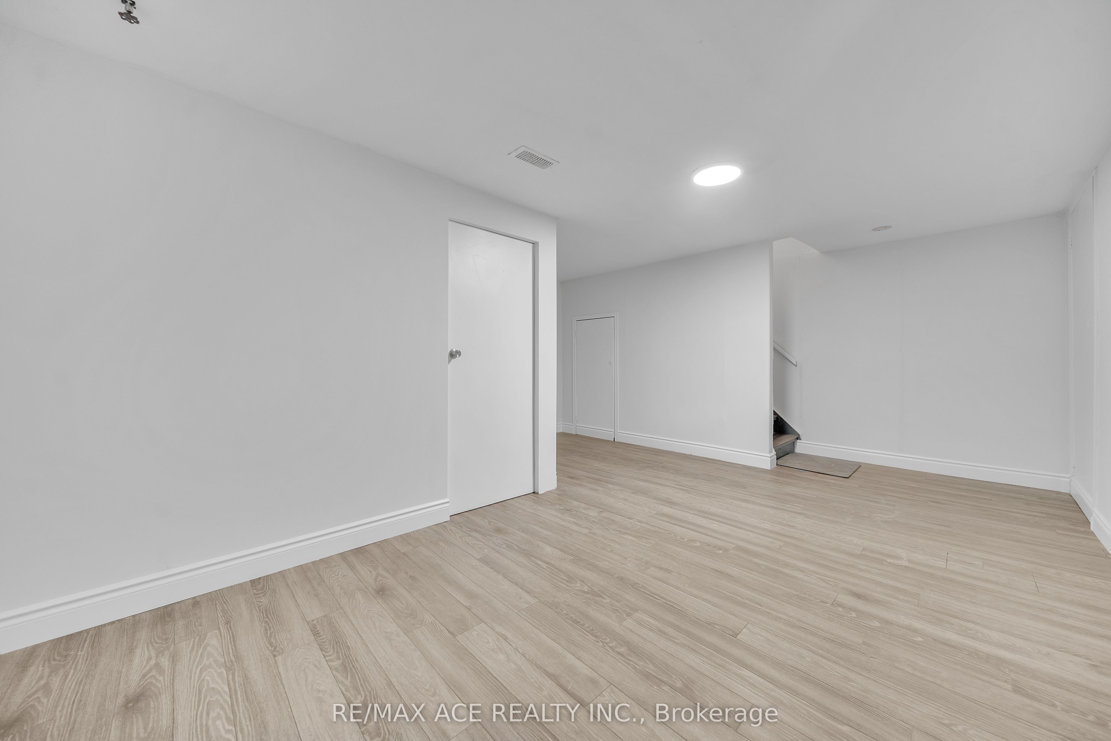 8159 Lynhurst Drive Property Photo 35