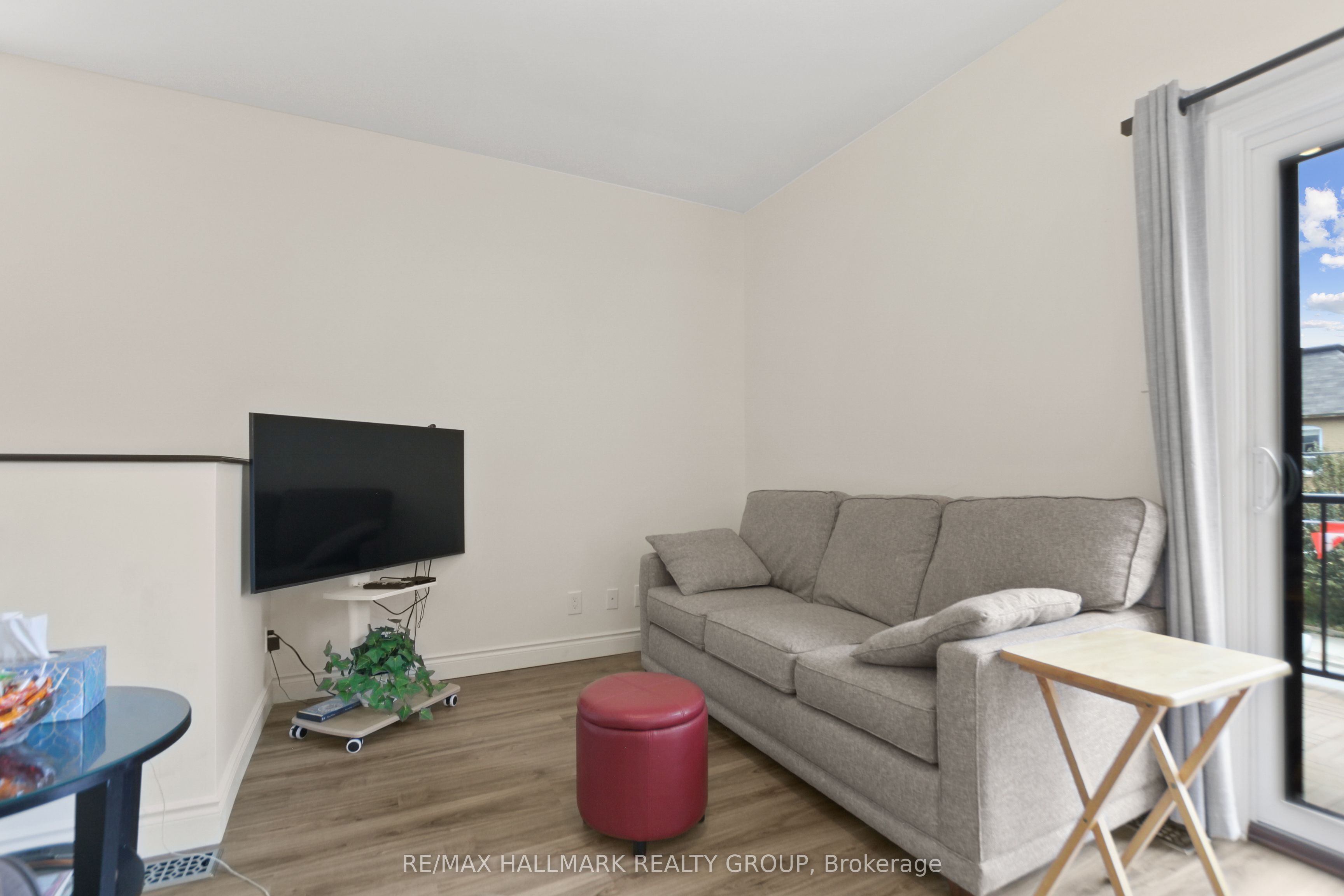 258 Property Photo 17