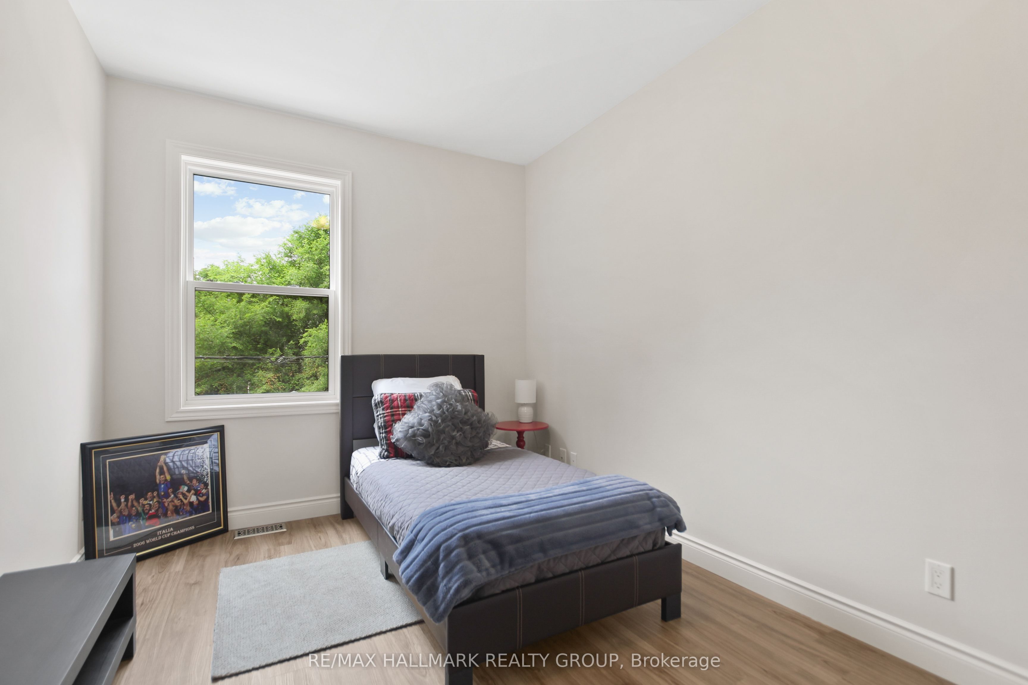 258 Property Photo 27