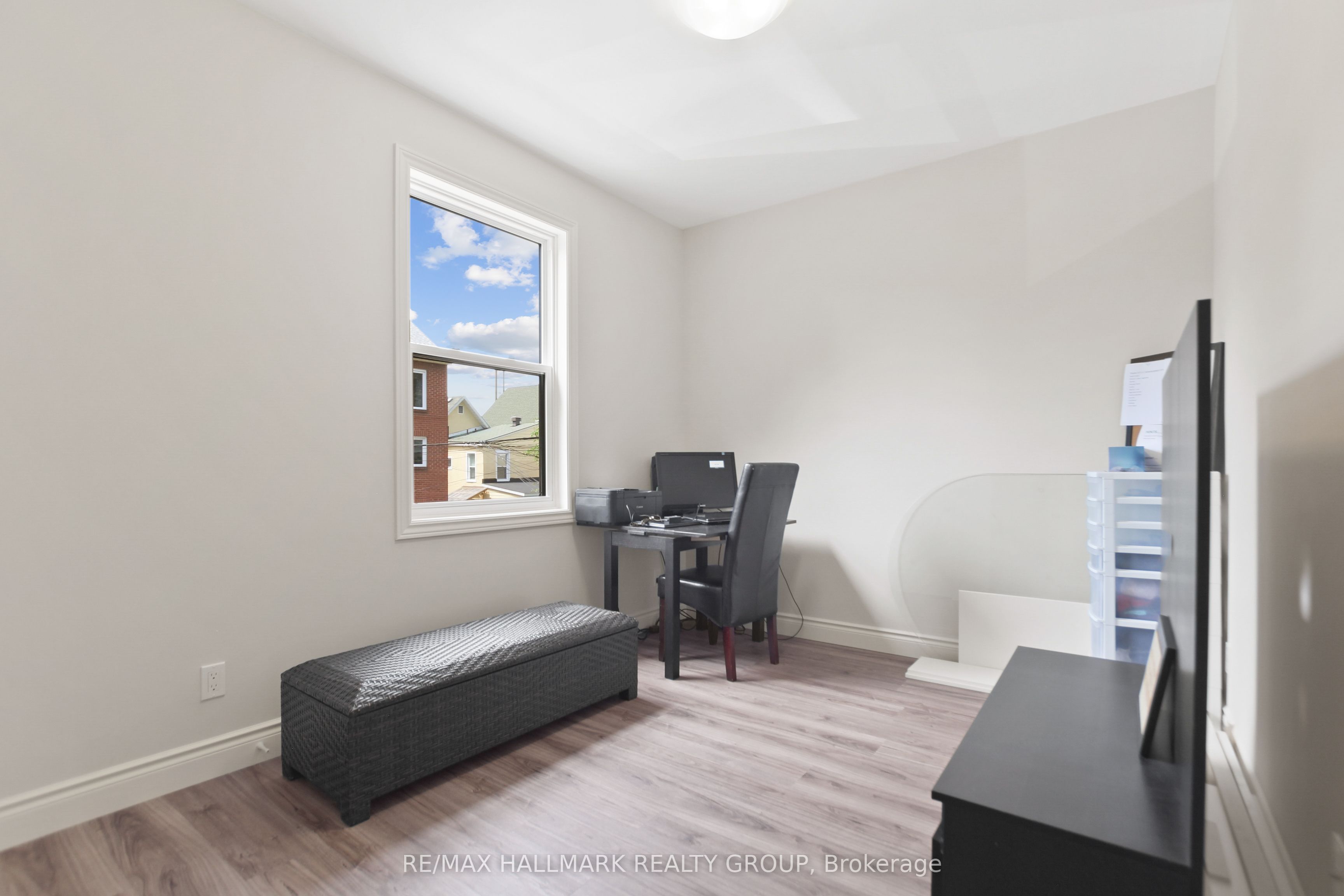 258 Property Photo 28