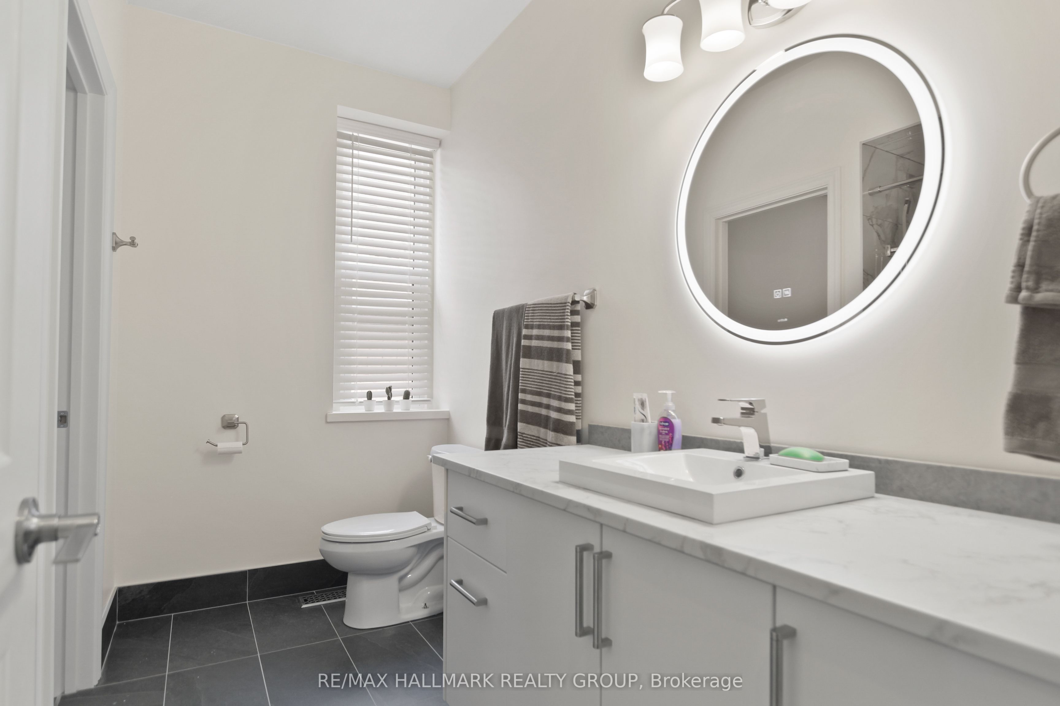 258 Property Photo 32