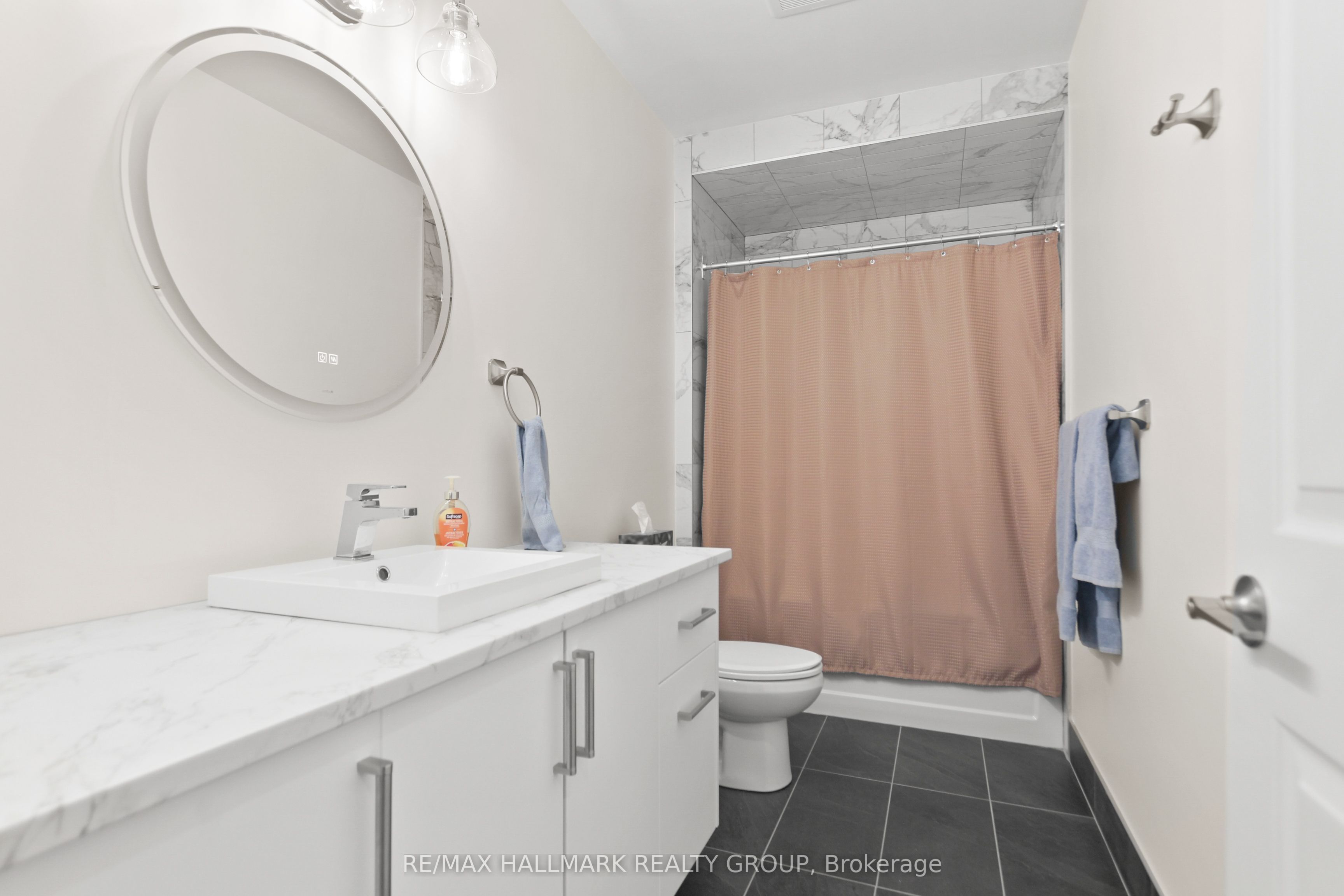 258 Property Photo 36