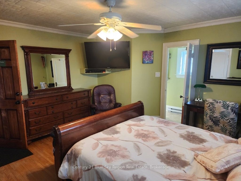 238 King Street Property Photo 9