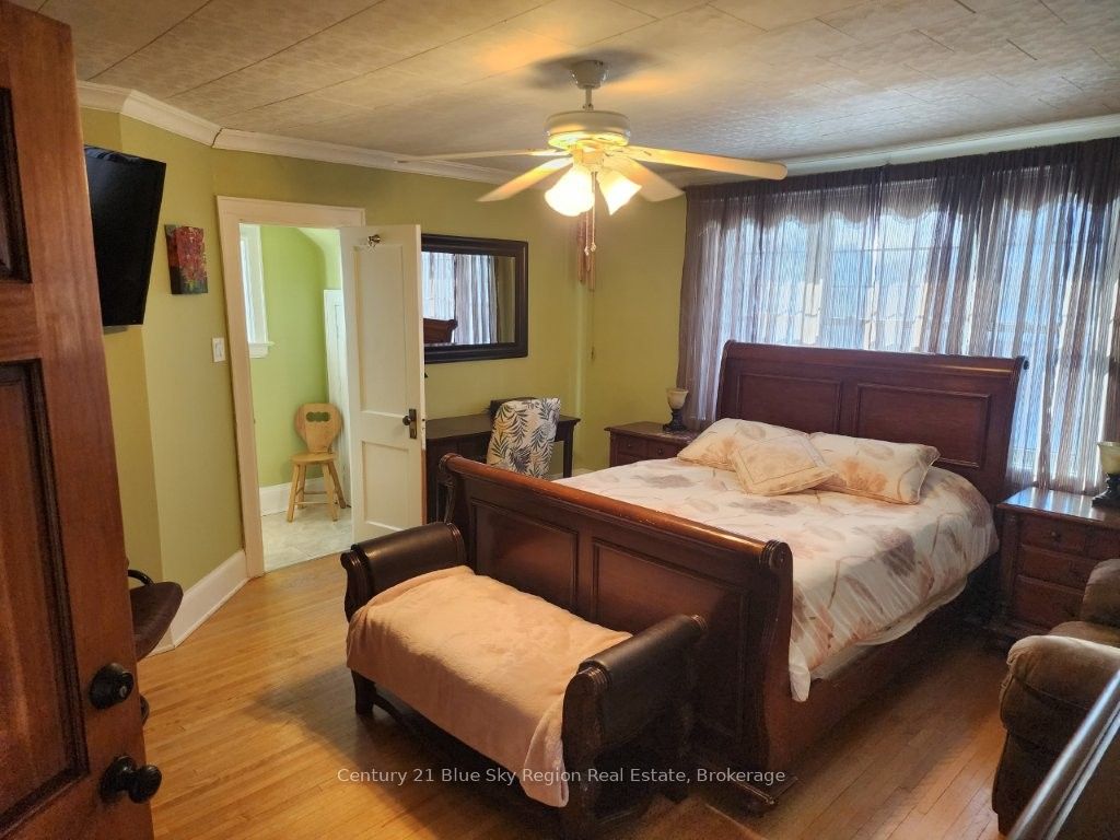 238 King Street Property Photo 13