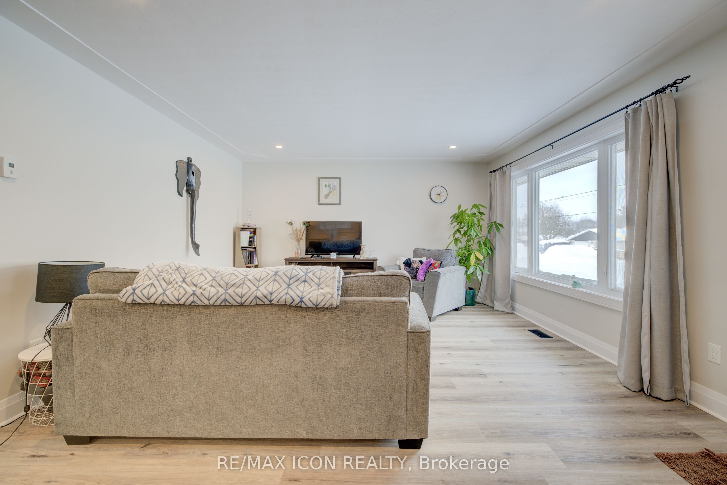 630 Waterloo Street Property Photo 15