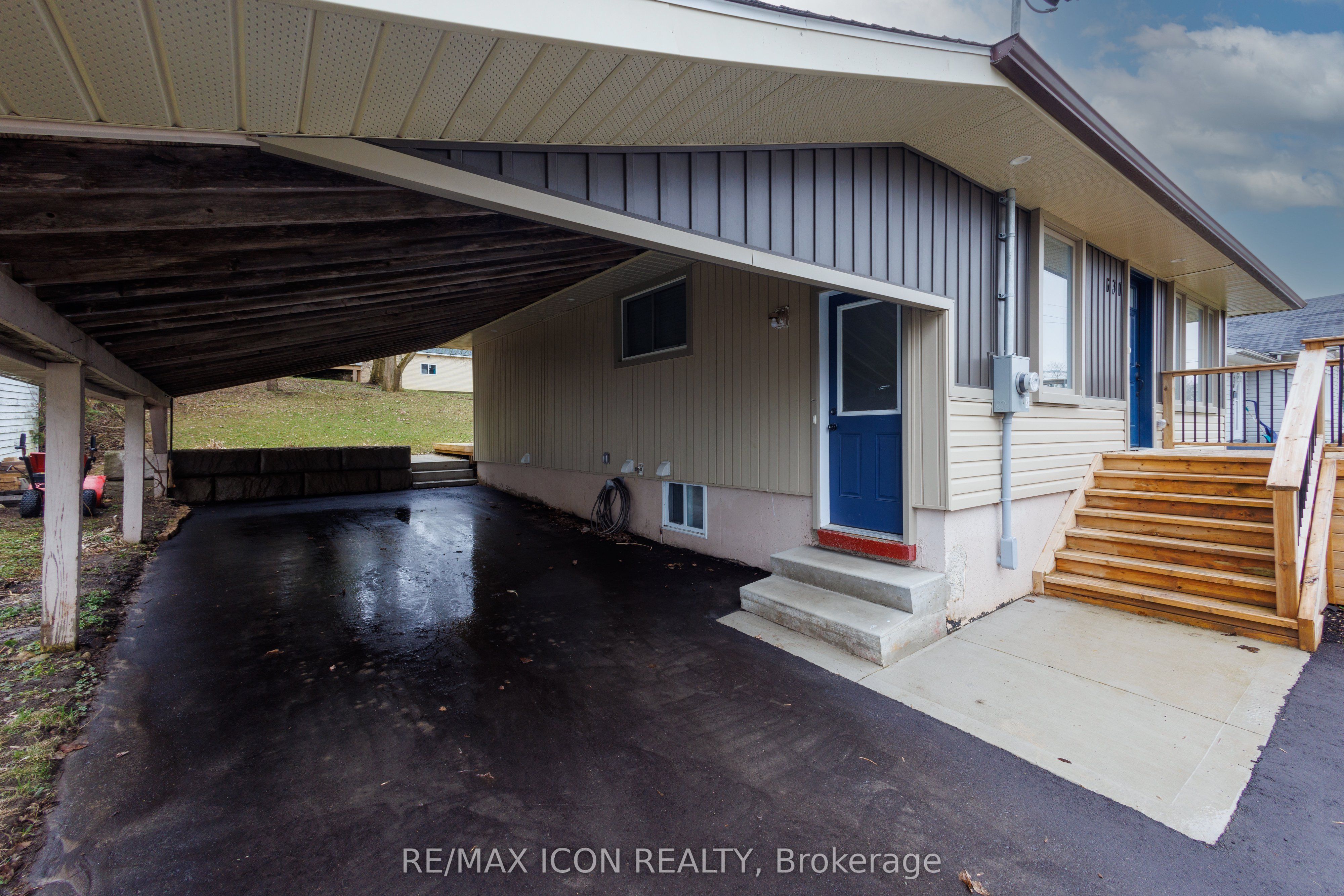 630 Waterloo Street Property Photo 36