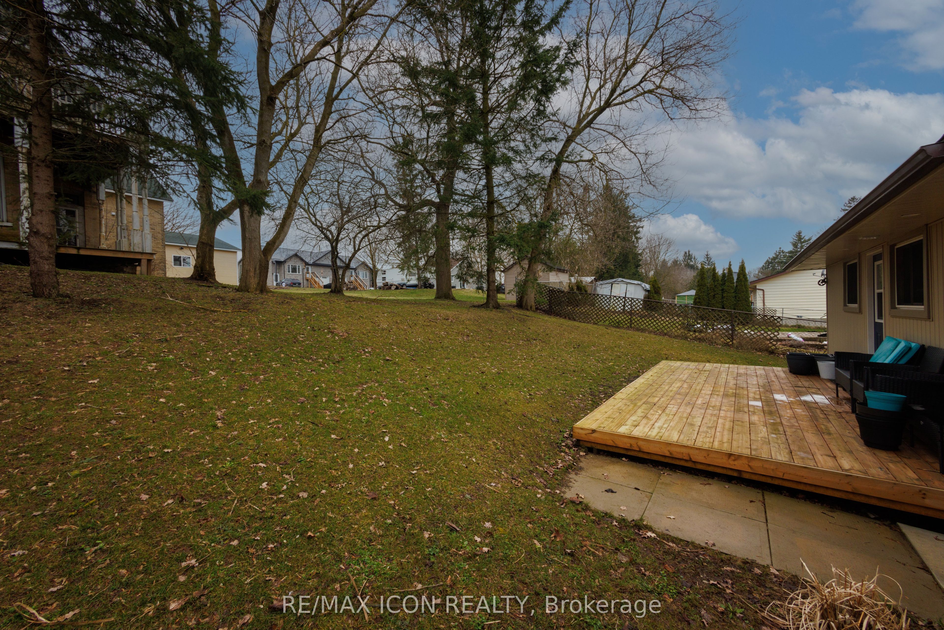 630 Waterloo Street Property Photo 37