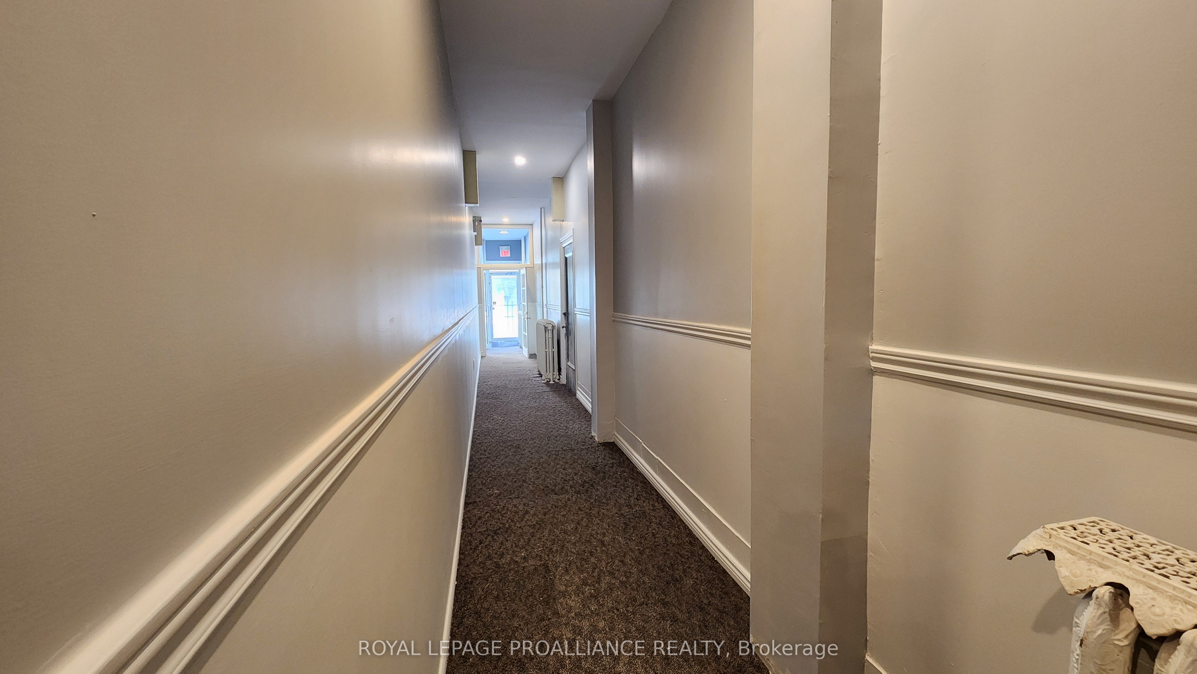 277 Front St Property Photo 6