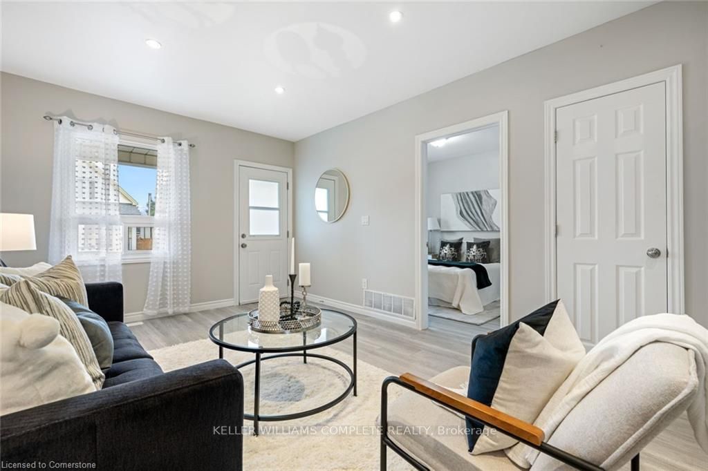 100 Park Row Property Photo 6