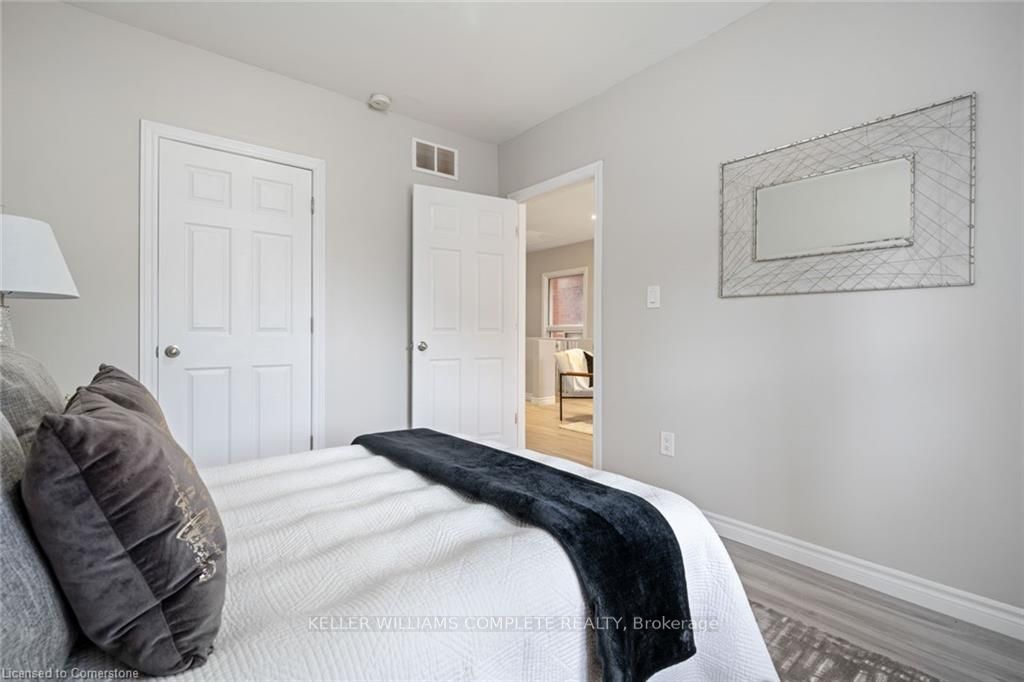 100 Park Row Property Photo 14