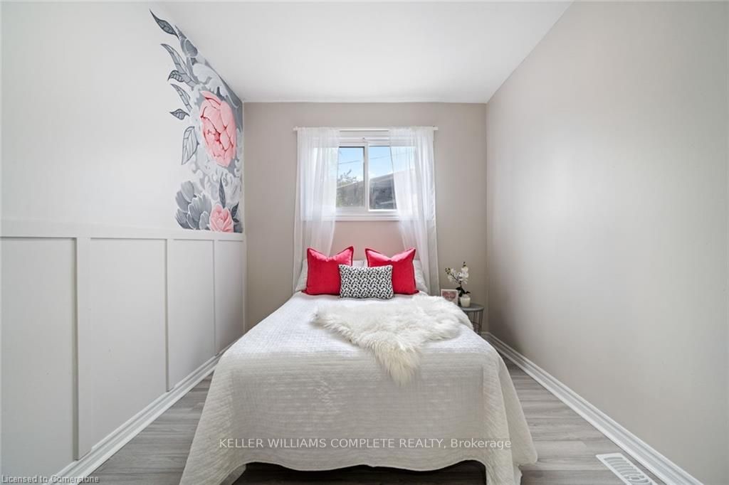 100 Park Row Property Photo 16