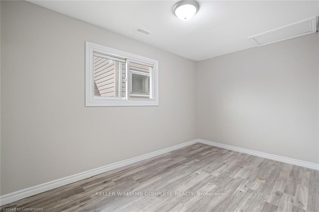 100 Park Row Property Photo 27