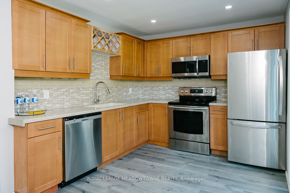 673 Knox Avenue Property Photo 7