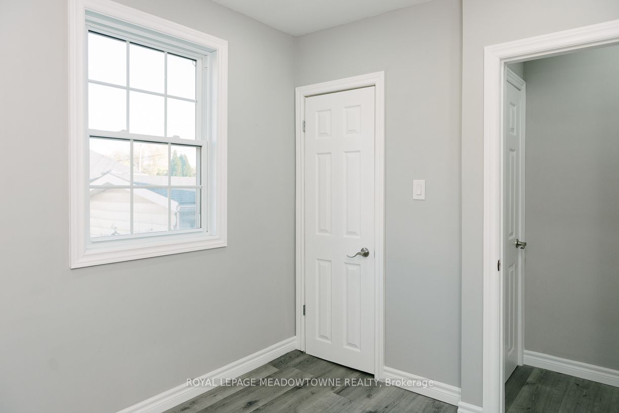 673 Knox Avenue Property Photo 11