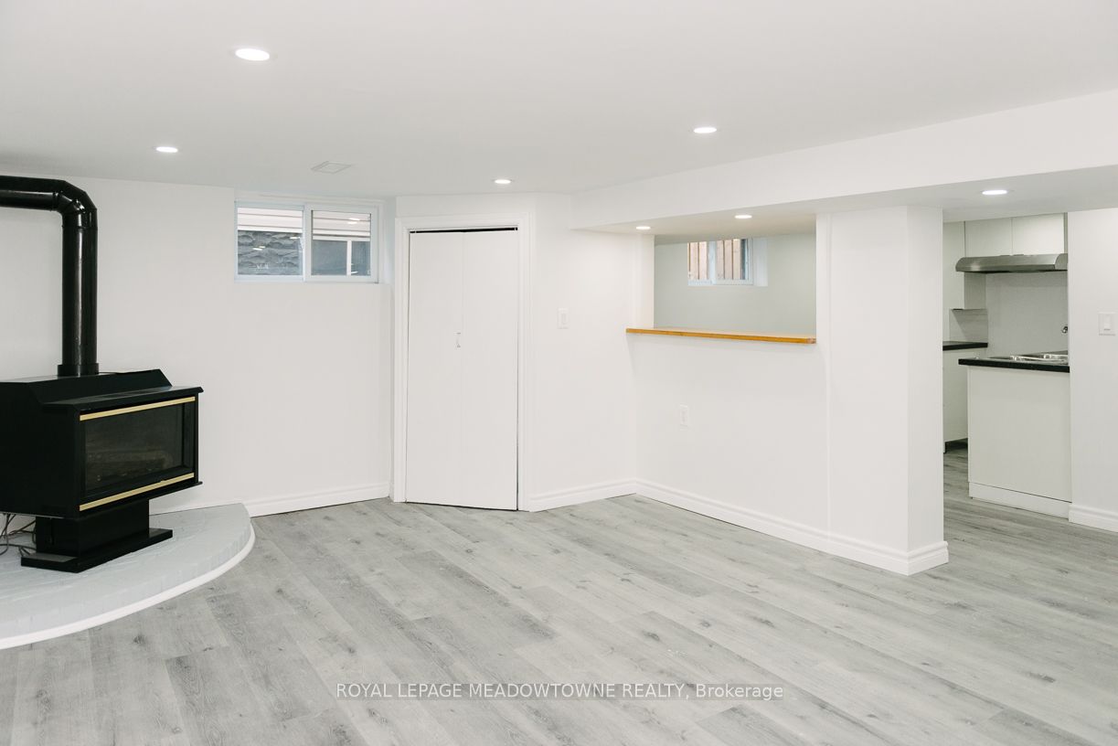 673 Knox Avenue Property Photo 22
