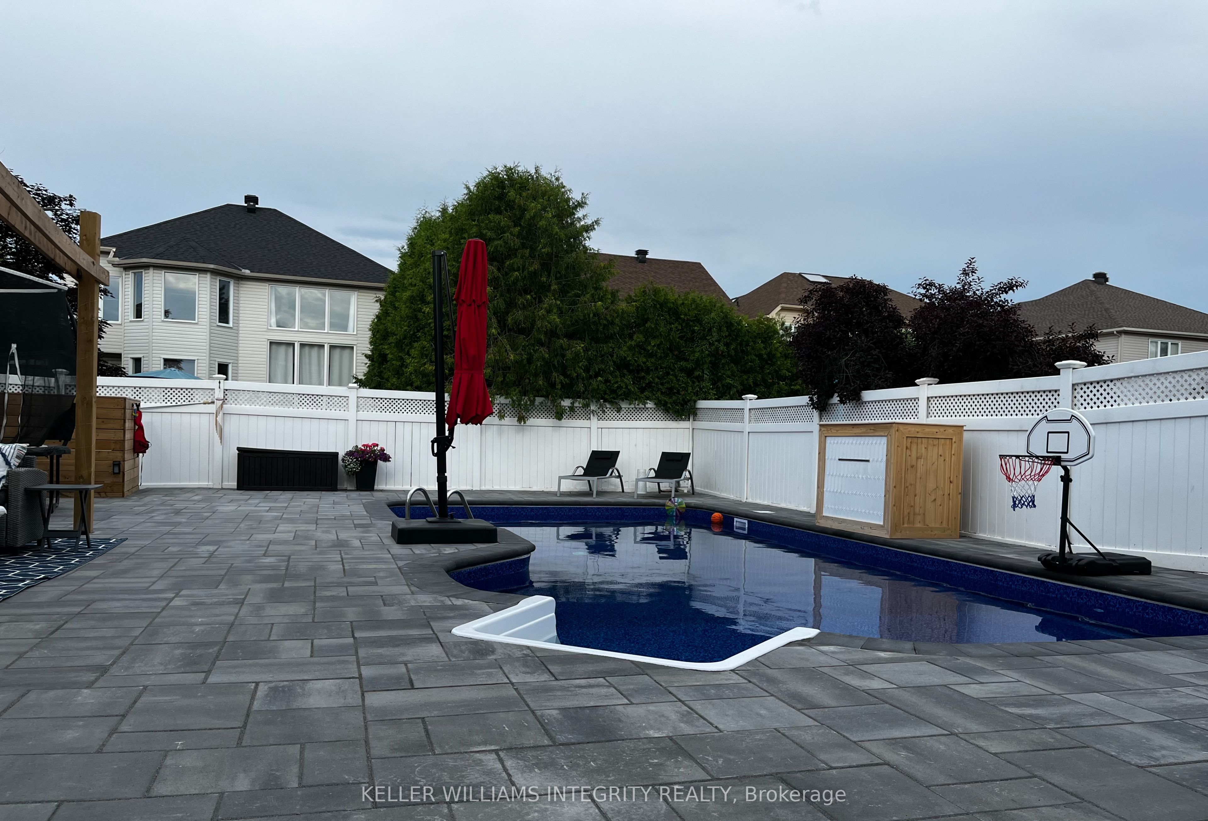 4 Bracewood Way Property Photo 38