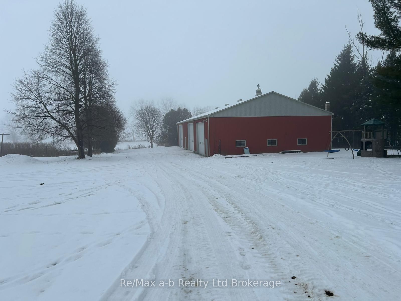 375 Harley Rd Property Photo 2