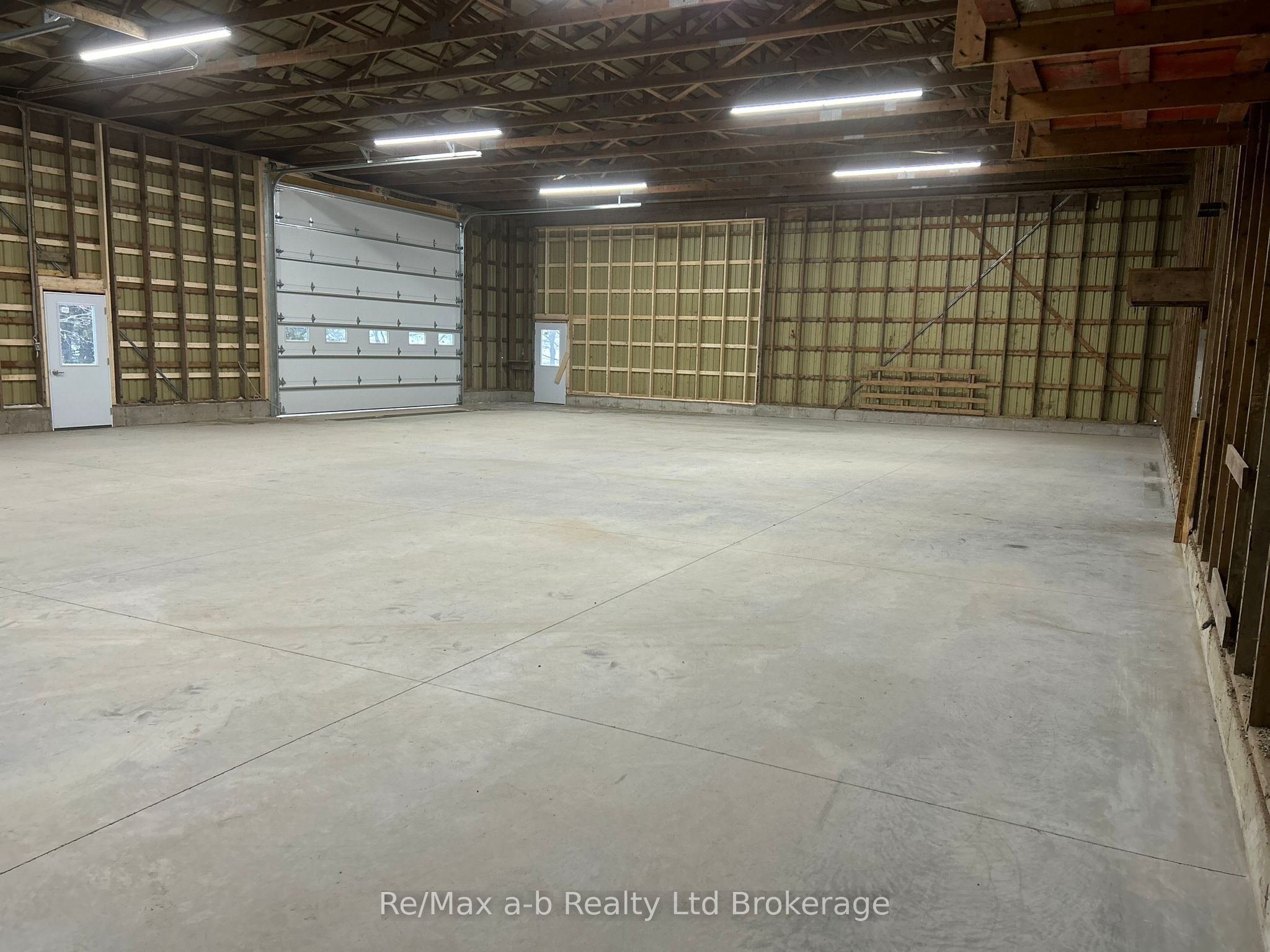 375 Harley Rd Property Photo 4