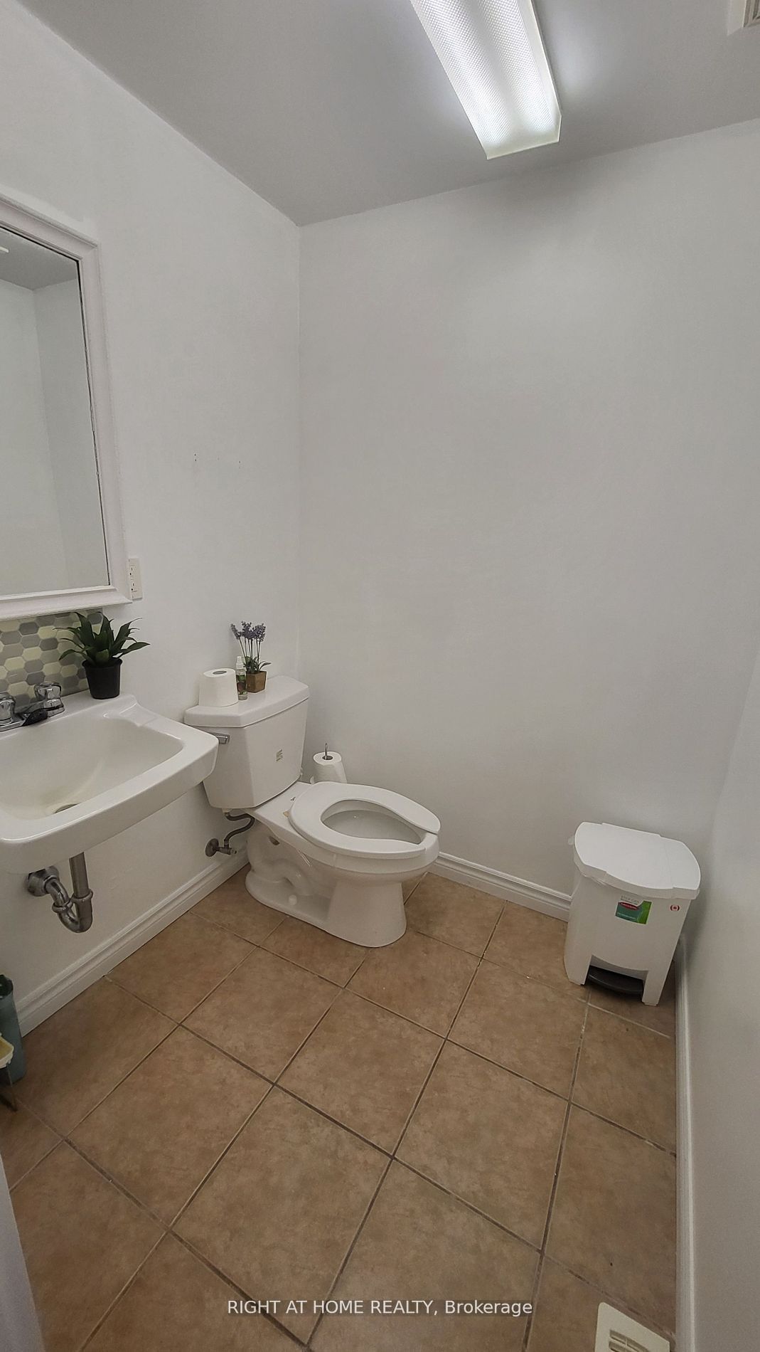 #1 - 45 Dalkeith Drive Property Photo 8
