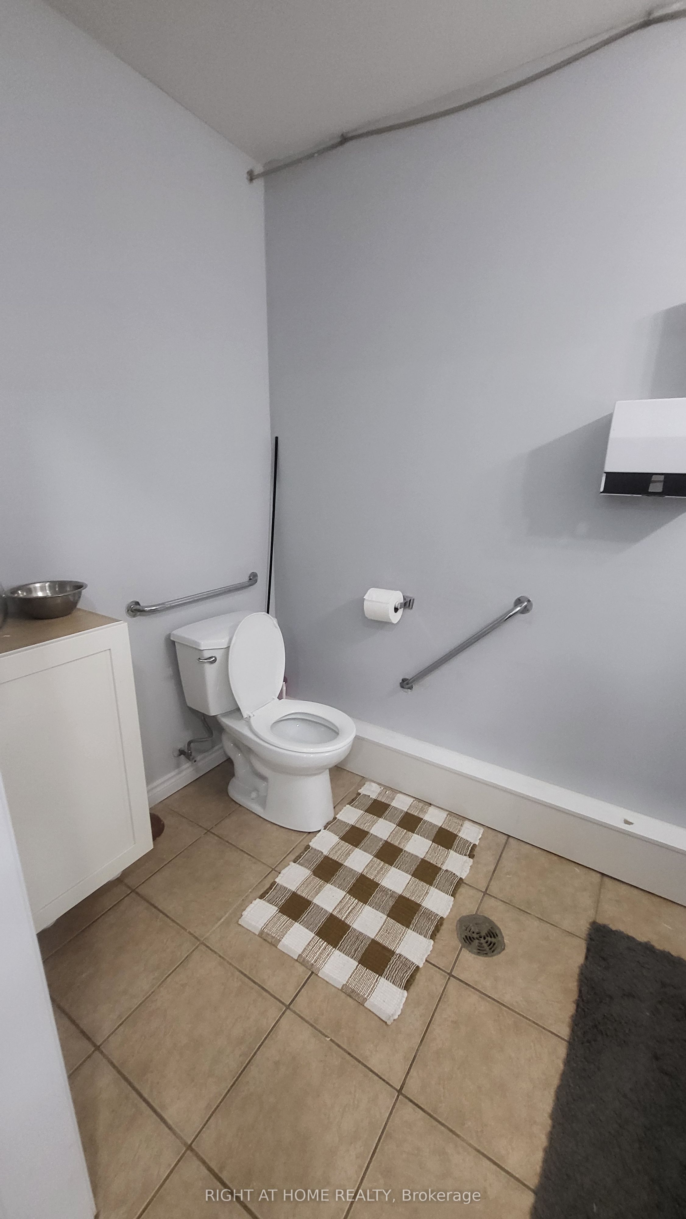 #11 - 45 Dalkeith Drive Property Photo 6
