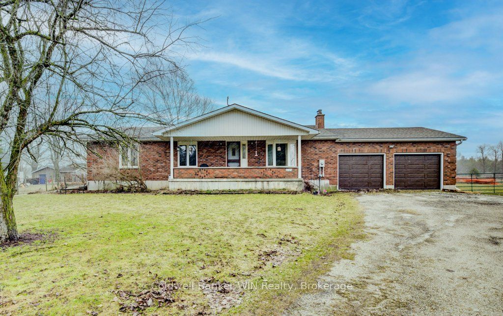 6185 16th Line Property Photo